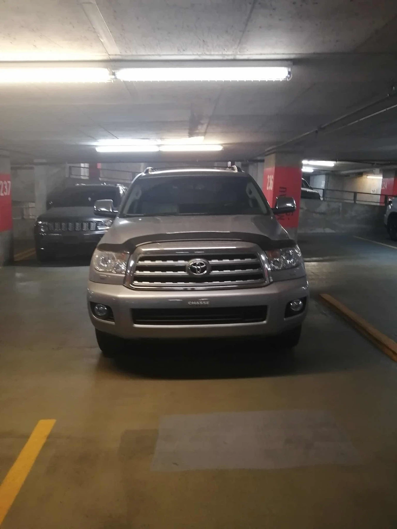 Toyota Sequoia PLATINUM * 4WD * 2016 * 59739KM * CARFAX * , снимка 2 - Автомобили и джипове - 54452015