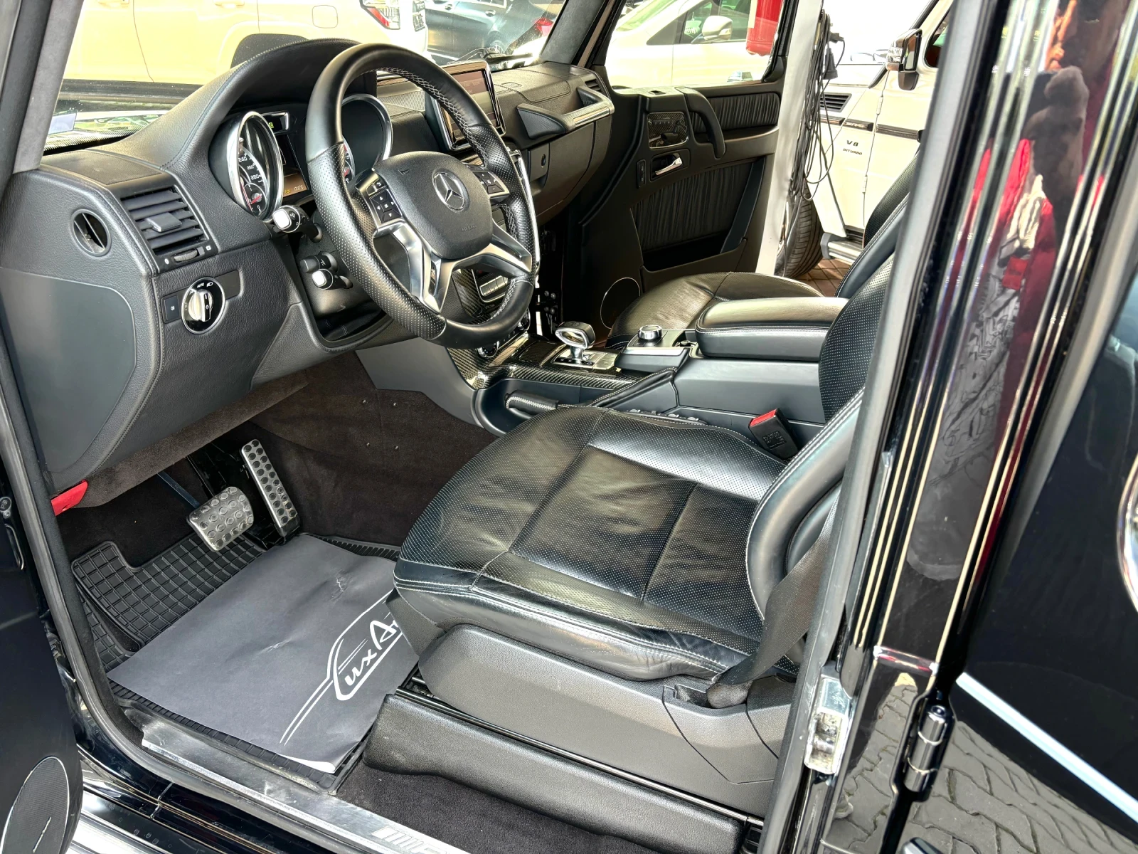 Mercedes-Benz G 63 AMG DESIGNO#ОБДУХВАНЕ#ALCANTARA#CARBON#ГЕРМАНИЯ, снимка 8 - Автомобили и джипове - 54706349