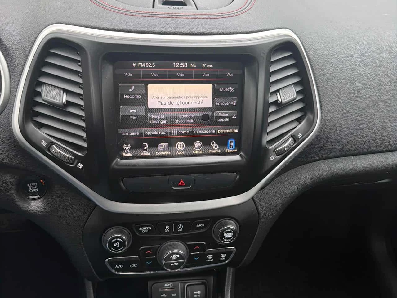 Jeep Cherokee * Trailhawk * PANO * КАМЕРА * NAVI, снимка 9 - Автомобили и джипове - 54720158