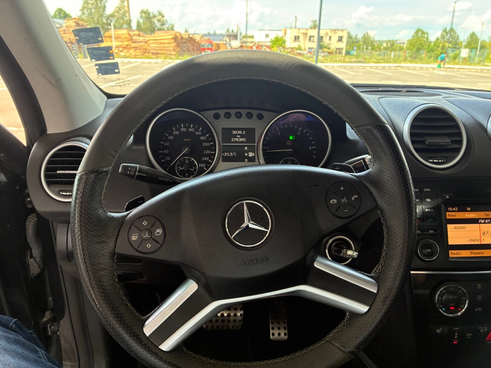Mercedes-Benz ML 350, снимка 9 - Автомобили и джипове - 54822061
