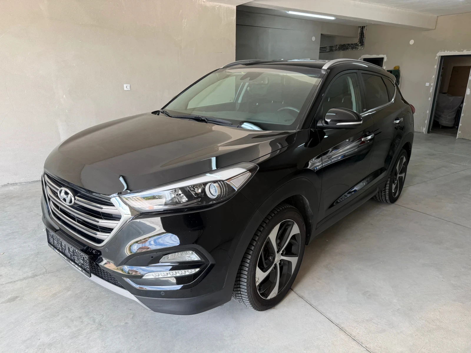 Hyundai Tucson 1.7CRDi Автоматик., снимка 2 - Автомобили и джипове - 54979135