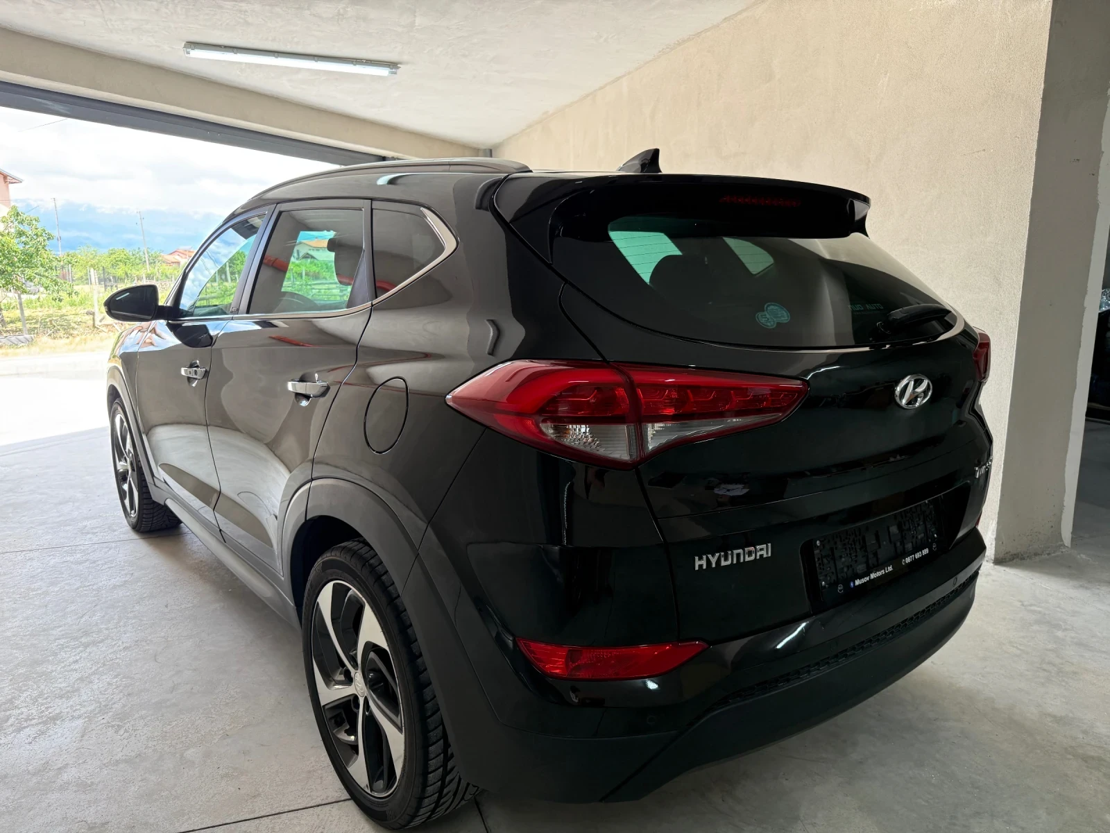 Hyundai Tucson 1.7CRDi Автоматик., снимка 4 - Автомобили и джипове - 54979135