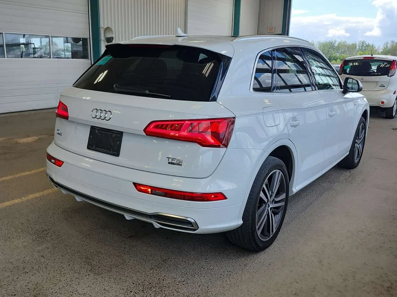 Audi Q5 PROGRESSIV * CARFAX * ФИНАНСИРАНЕ, снимка 3 - Автомобили и джипове - 55712269