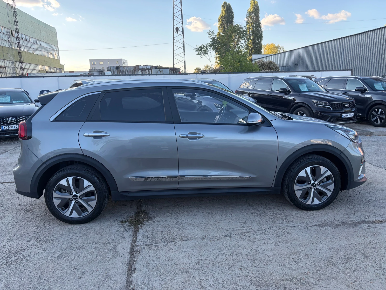 Kia Niro 64 kW, снимка 7 - Автомобили и джипове - 56305478