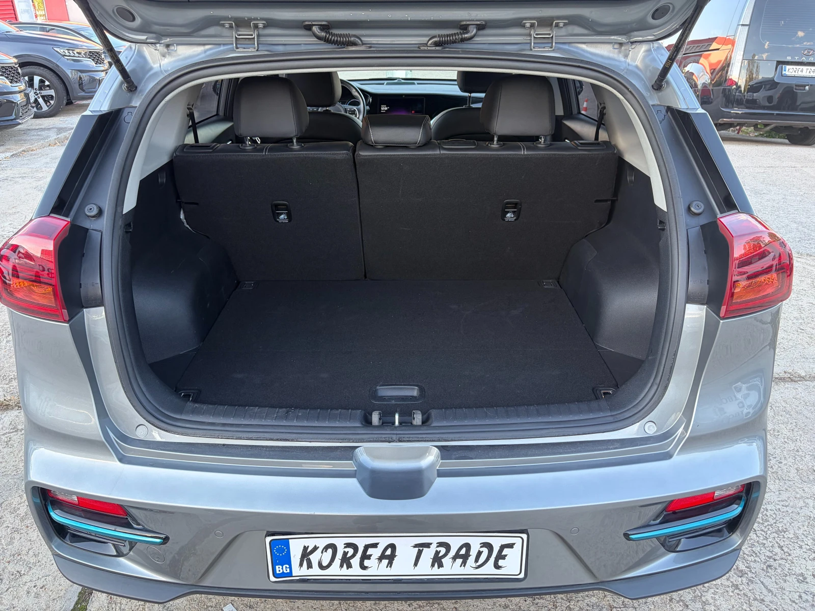 Kia Niro 64 kW, снимка 9 - Автомобили и джипове - 56305478