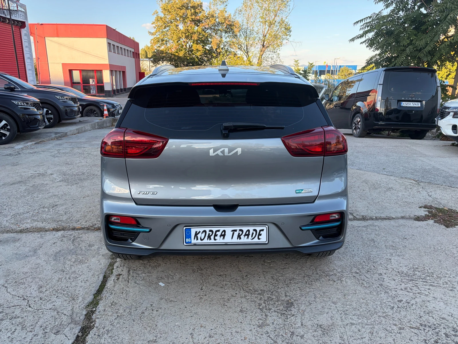 Kia Niro 64 kW, снимка 5 - Автомобили и джипове - 56305478