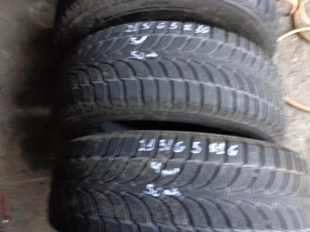 Гуми Зимни 215/65R16, снимка 4 - Гуми и джанти - 16329703