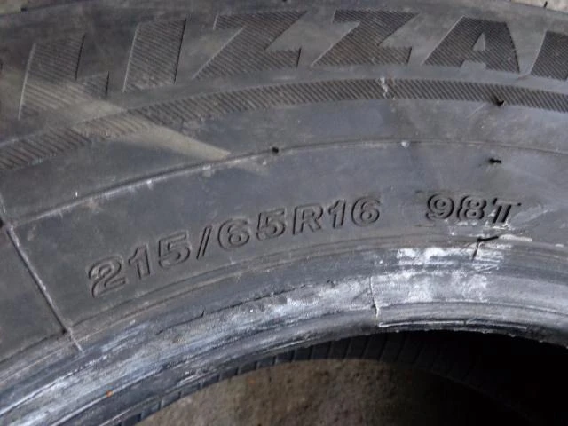 Гуми Зимни 215/65R16, снимка 6 - Гуми и джанти - 16329703