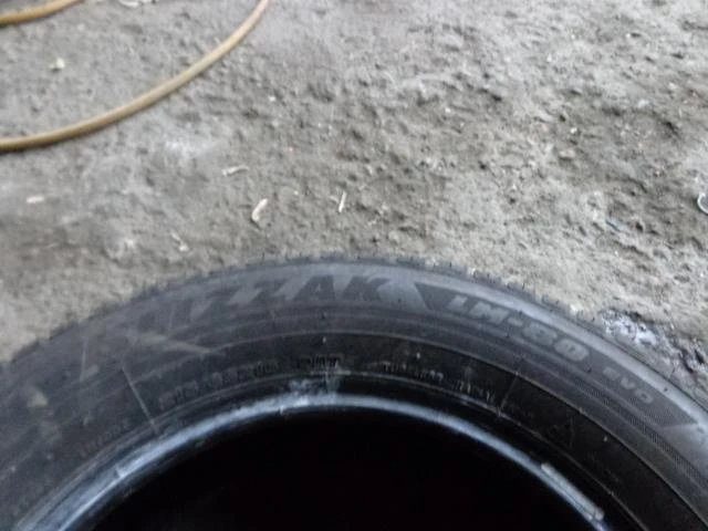 Гуми Зимни 215/65R16, снимка 9 - Гуми и джанти - 16329703