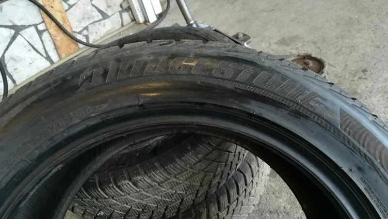 Гуми Зимни 235/50R18, снимка 6 - Гуми и джанти - 26777556