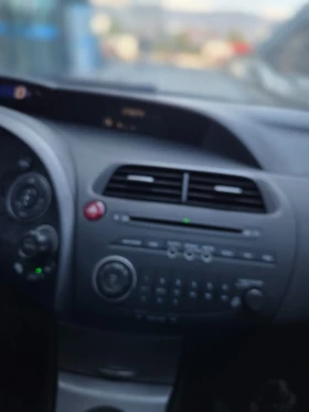 Honda Civic 1.8i-VTEC Газов инж. 140к.с., снимка 9