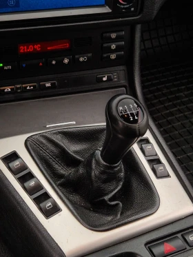 BMW 330, снимка 4