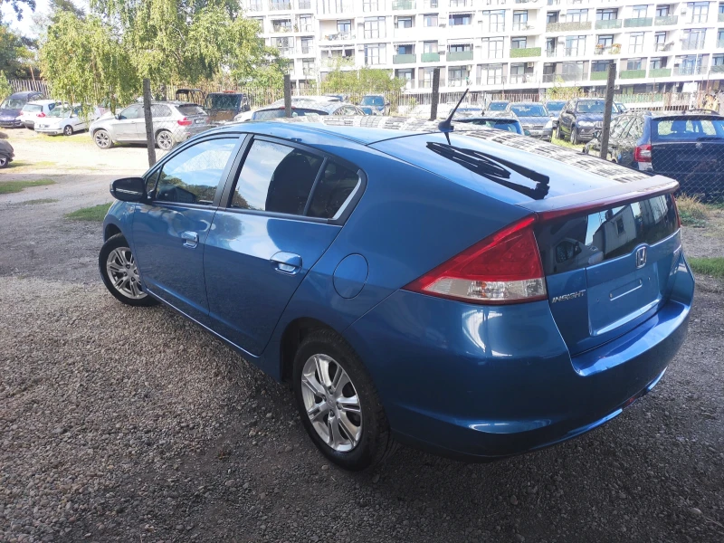 Honda Insight Хибрид автоматик, снимка 3 - Автомобили и джипове - 47382896