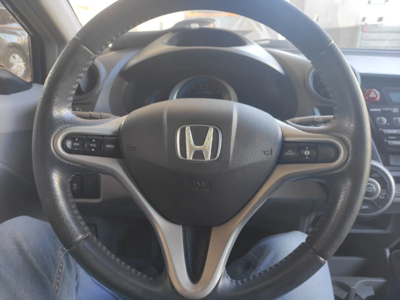 Honda Insight Хибрид автоматик, снимка 12 - Автомобили и джипове - 47382896