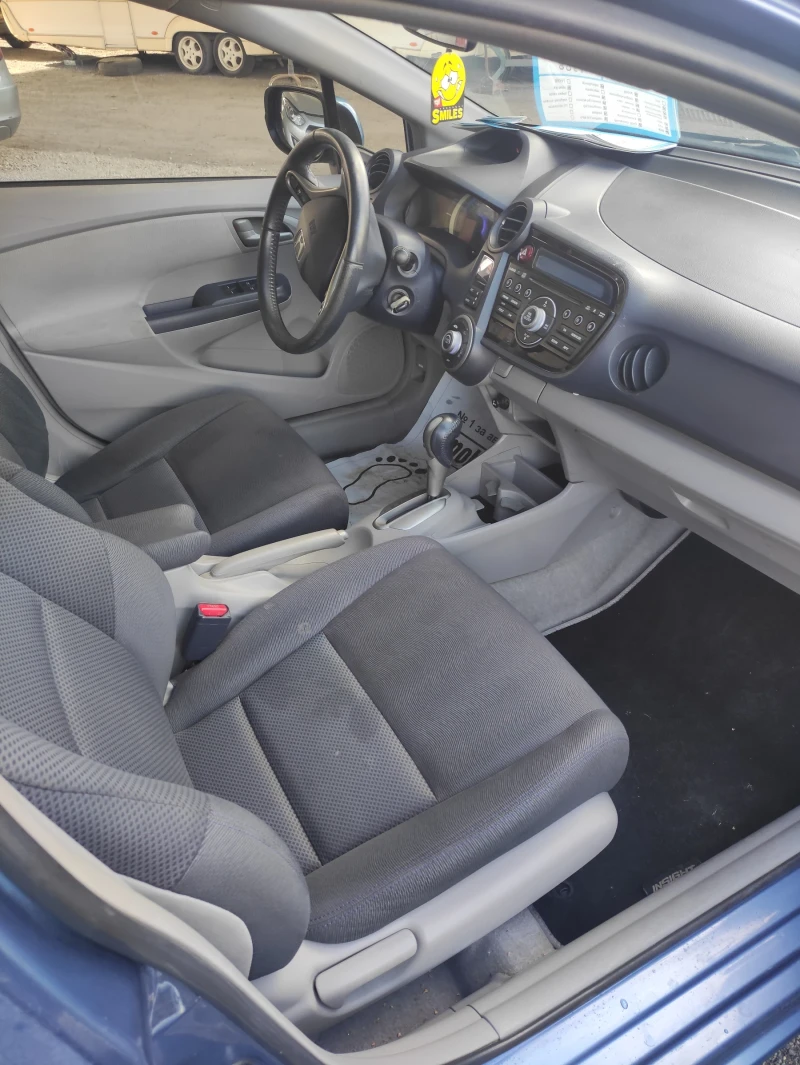 Honda Insight Хибрид автоматик, снимка 5 - Автомобили и джипове - 47382896