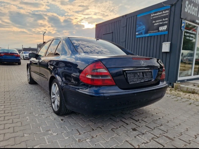 Mercedes-Benz E 220 ОЧАКВАН ВНОС!, снимка 4 - Автомобили и джипове - 47604754