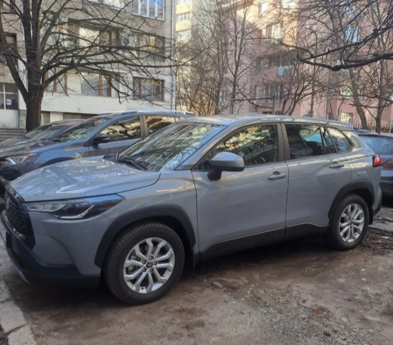 Toyota Corolla Cross 2.0 hybrid 197кс. ЧИСТО НОВ , снимка 6 - Автомобили и джипове - 47869390