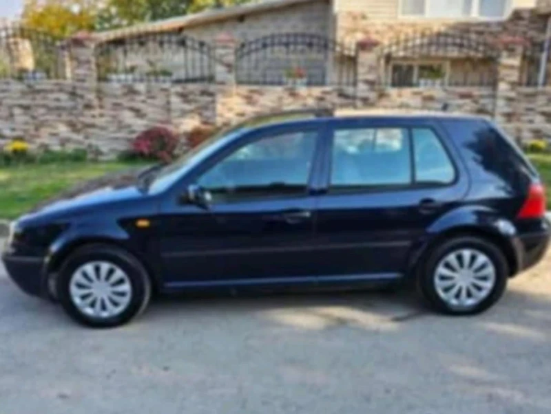 VW Golf 1, 6, снимка 2 - Автомобили и джипове - 49349485