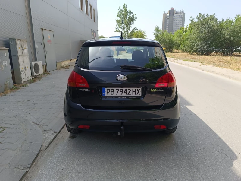 Kia Venga 1.4 LPG-163000km. TOP, снимка 8 - Автомобили и джипове - 51726432
