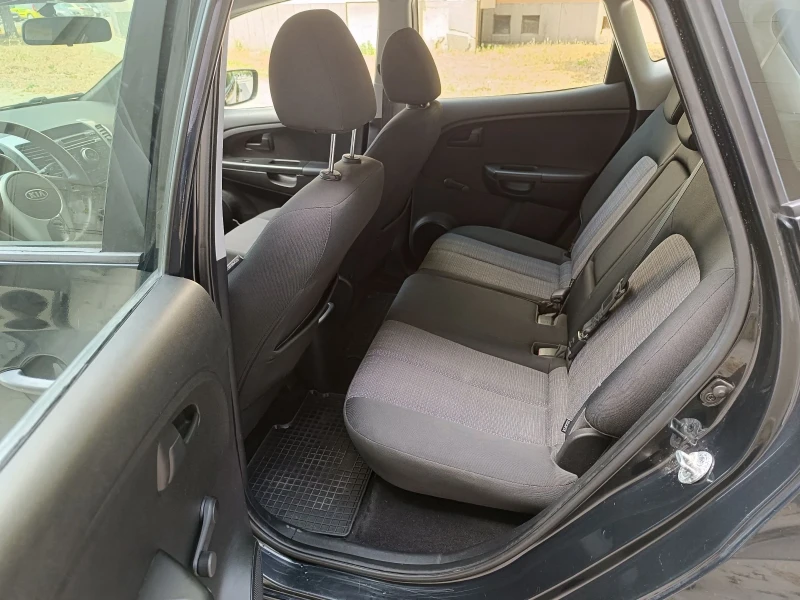 Kia Venga 1.4 LPG-163000km. TOP, снимка 11 - Автомобили и джипове - 51726432