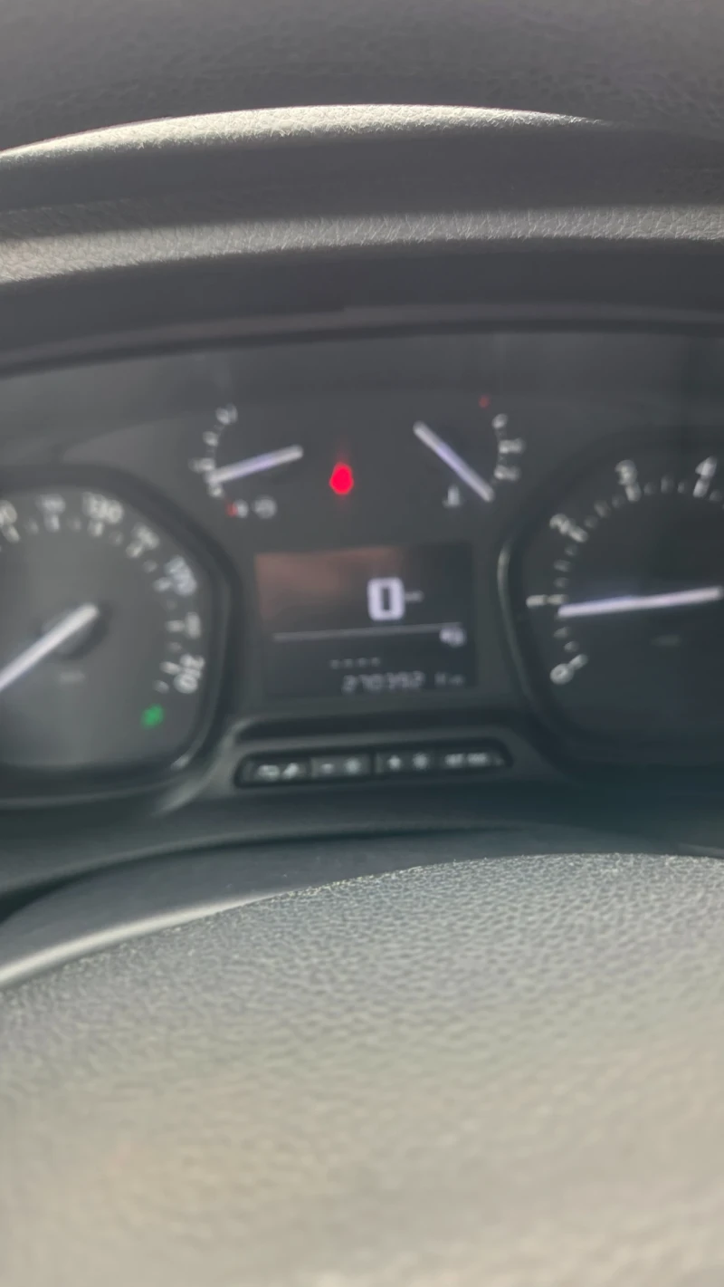 Citroen Jumpy 2.00 Hdi  камера , мъртва точка, обслужен., снимка 11 - Автомобили и джипове - 52388451