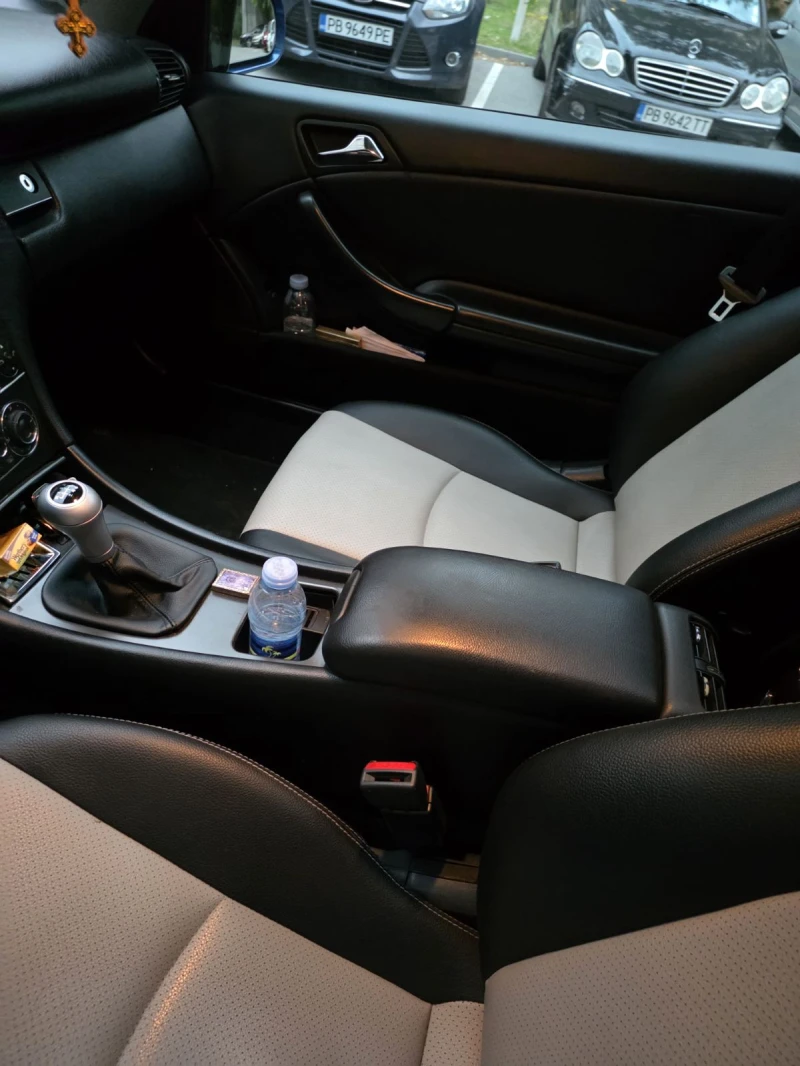 Mercedes-Benz C 220, снимка 3 - Автомобили и джипове - 52167300