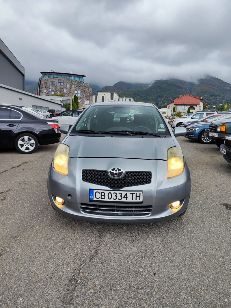 Toyota Yaris 1.0 VVT-I , снимка 4 - Автомобили и джипове - 52323850