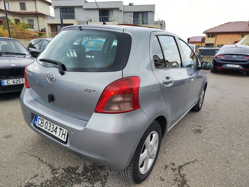 Toyota Yaris 1.0 VVT-I , снимка 6 - Автомобили и джипове - 52323850