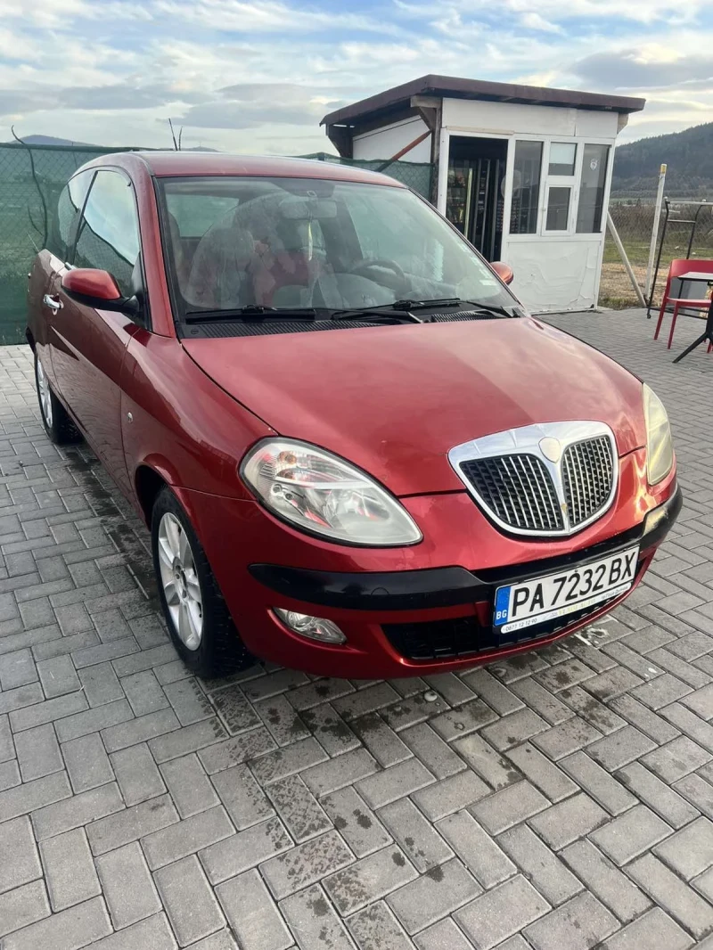 Lancia Ypsilon 1.2, снимка 2 - Автомобили и джипове - 52554720