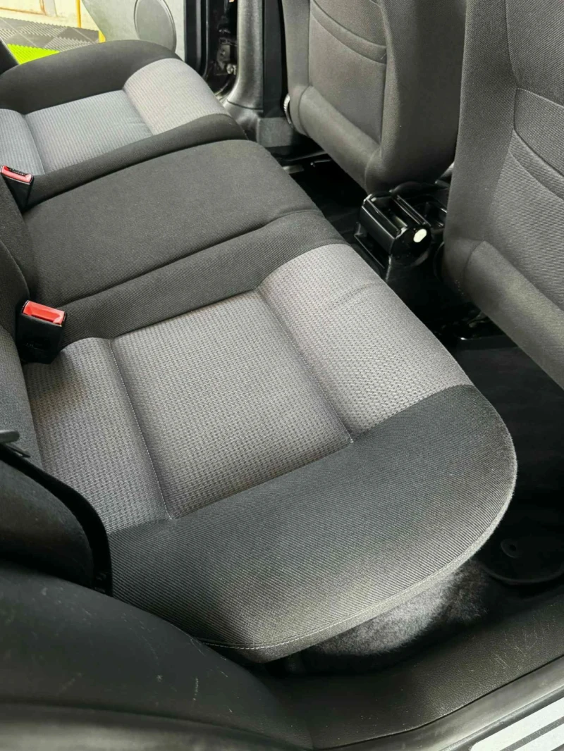 VW Golf 1.9 TDI 4x4, снимка 14 - Автомобили и джипове - 52690364