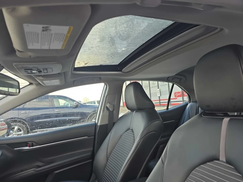 Toyota Camry * Hybrid * CARFAX * БЕЗ ПЪРВОНАЧАЛНА ВНОСКА, снимка 10 - Автомобили и джипове - 52950838