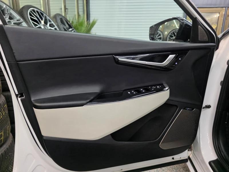 Kia EV6 GT Line Meridian Pano , снимка 12 - Автомобили и джипове - 53525815