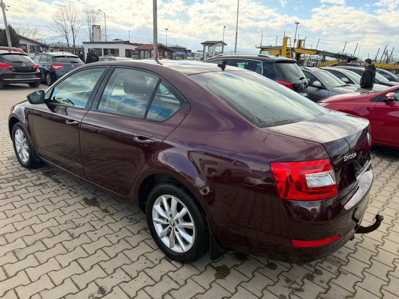 Skoda Octavia 1.6TDI NAVI EURO 5, снимка 8 - Автомобили и джипове - 53564268