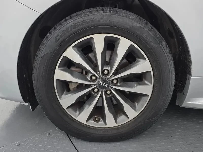 Kia Carnival, снимка 5 - Автомобили и джипове - 56727339
