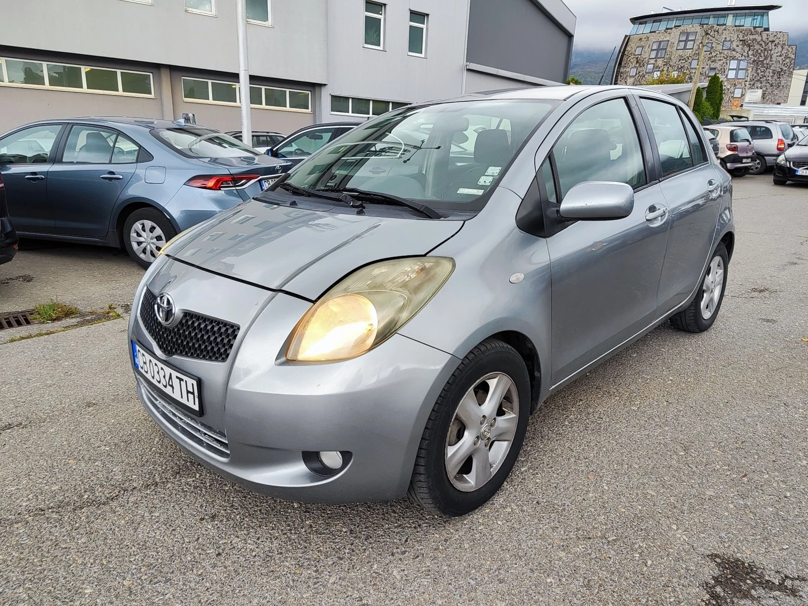 Toyota Yaris 1.0 VVT-I , снимка 1