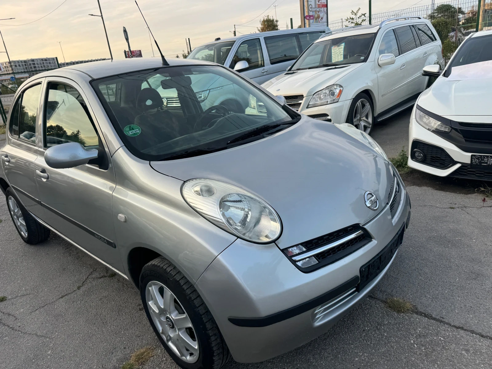 Nissan Micra 1.2 80кс Автоматик - изображение 3