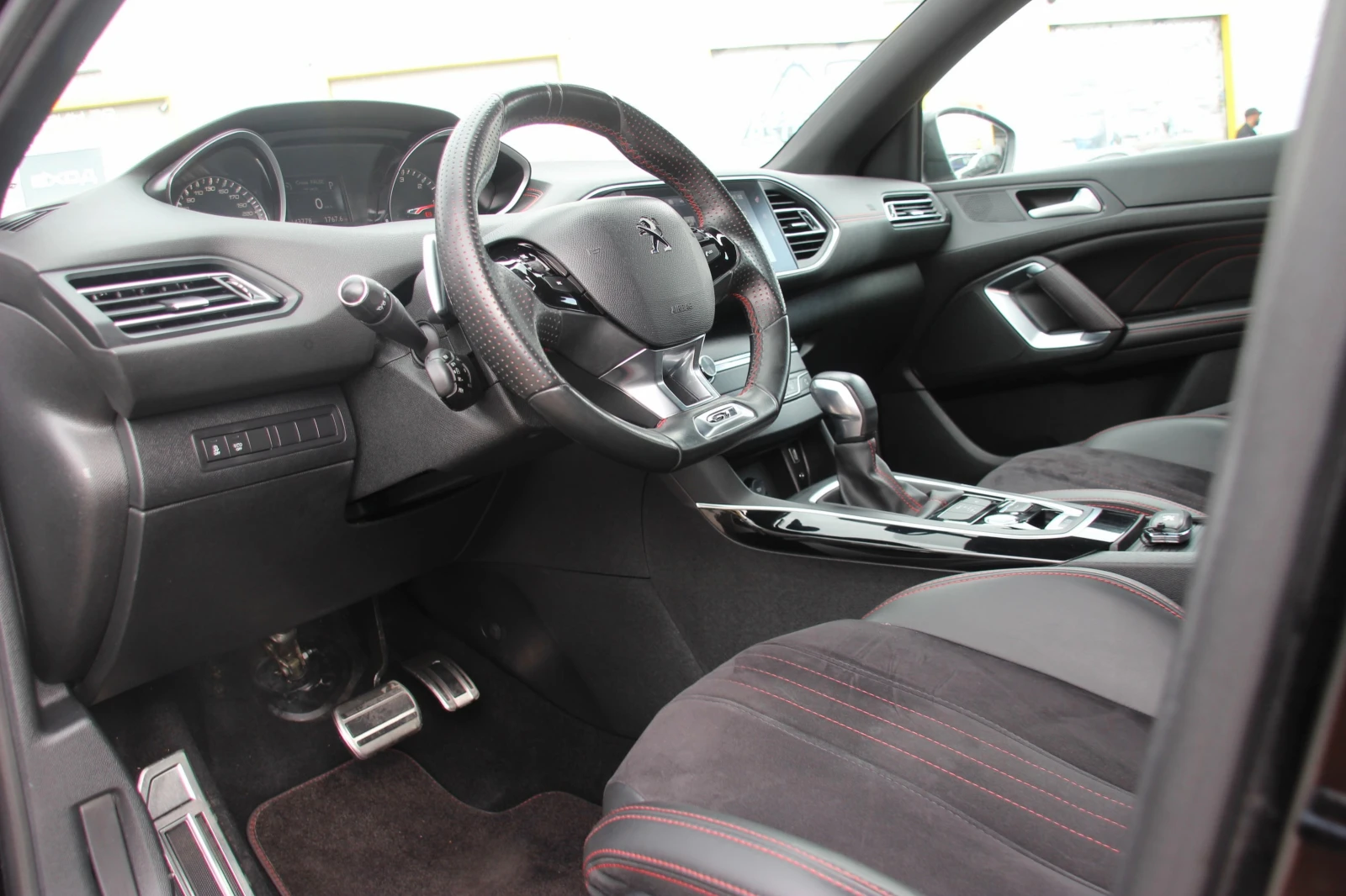 Peugeot 308 2.0 GT  AUTOMATIC  EURO 6В   - изображение 10