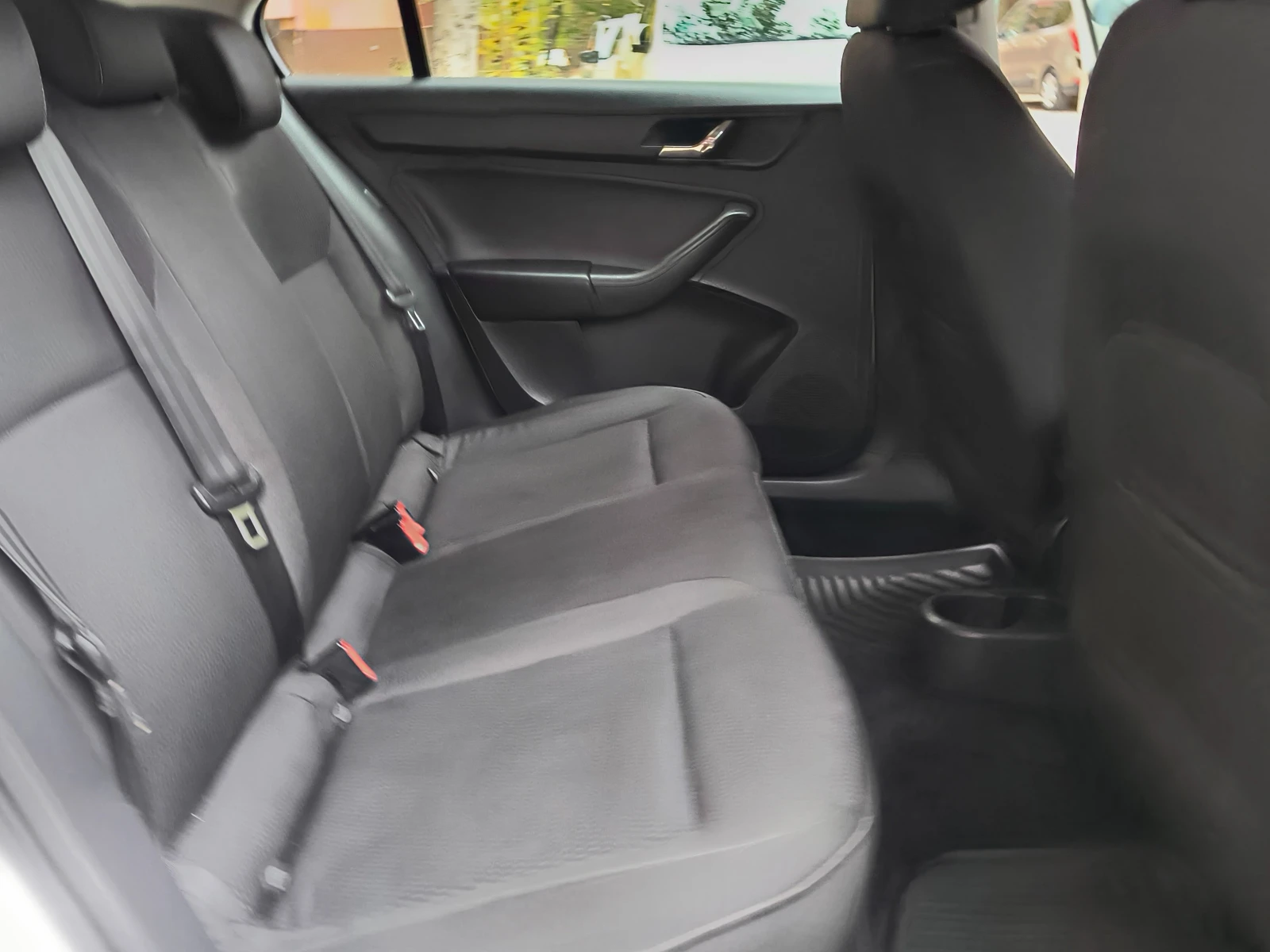 Skoda Rapid 1.6TDI 115k.c. | Mobile.bg   13