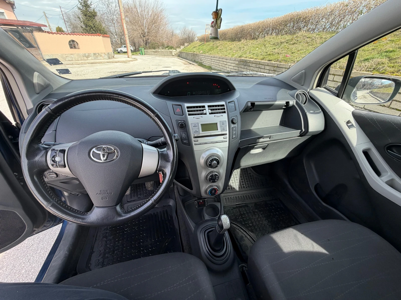 Toyota Yaris, снимка 7 - Автомобили и джипове - 53611377