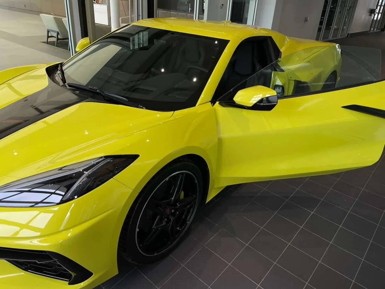 Chevrolet Corvette * 2LT * NAVI* KEYLESS* ПОДГРЕВ*  - изображение 2