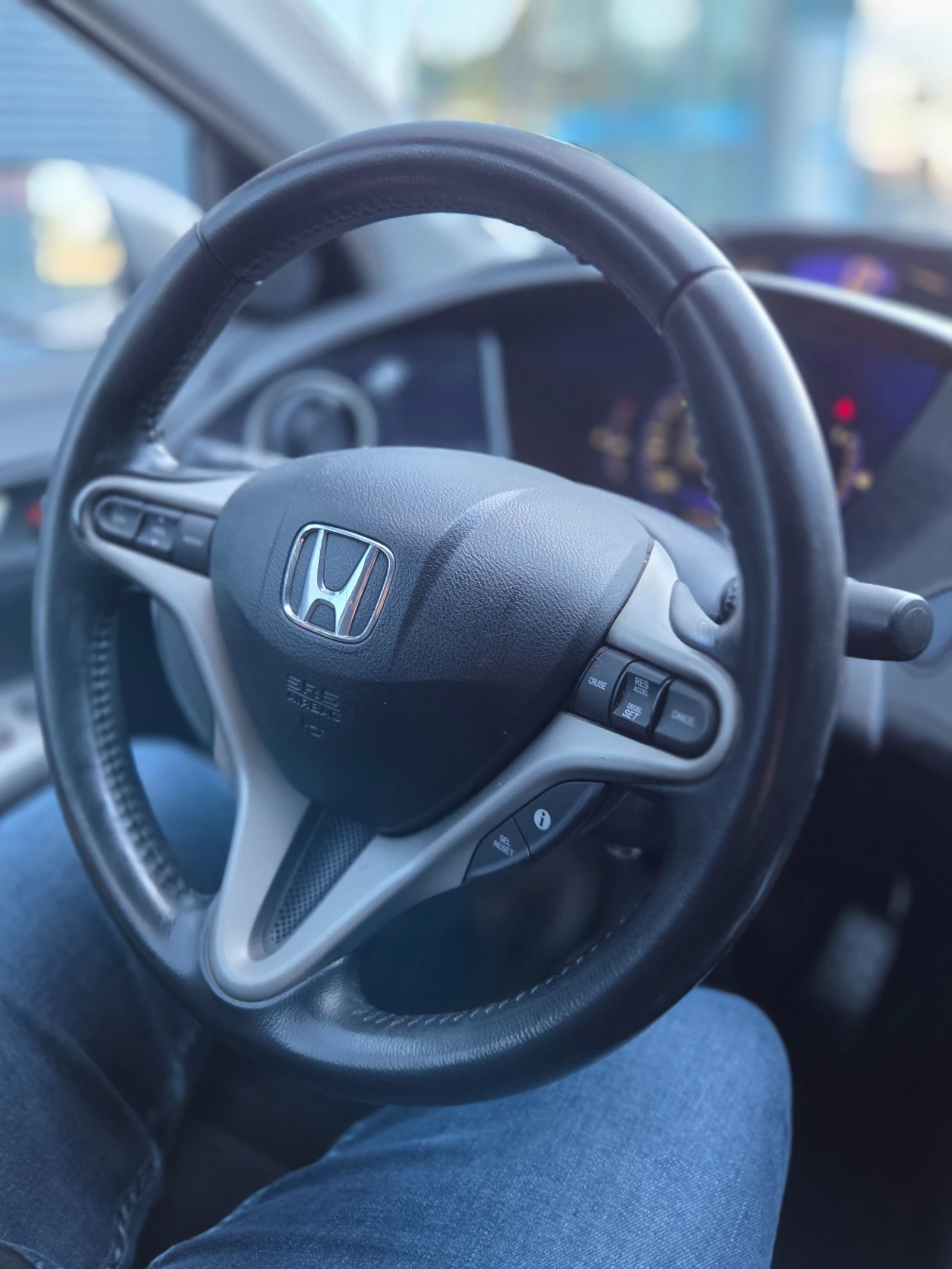 Honda Civic 1.8i-VTEC Газов инж. 140к.с. - изображение 7