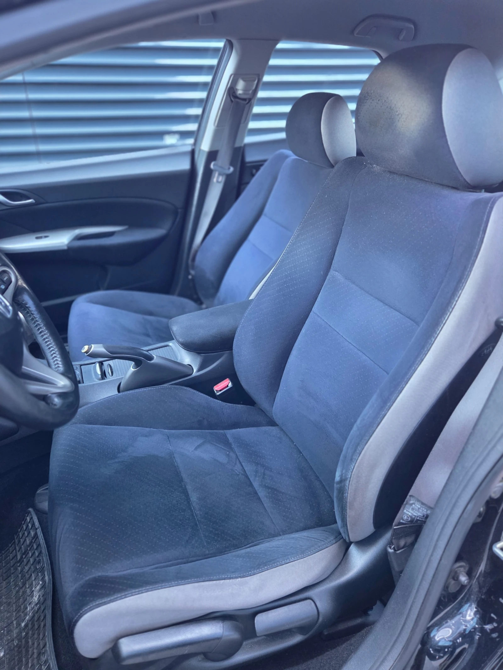 Honda Civic 1.8i-VTEC Газов инж. 140к.с. - изображение 6