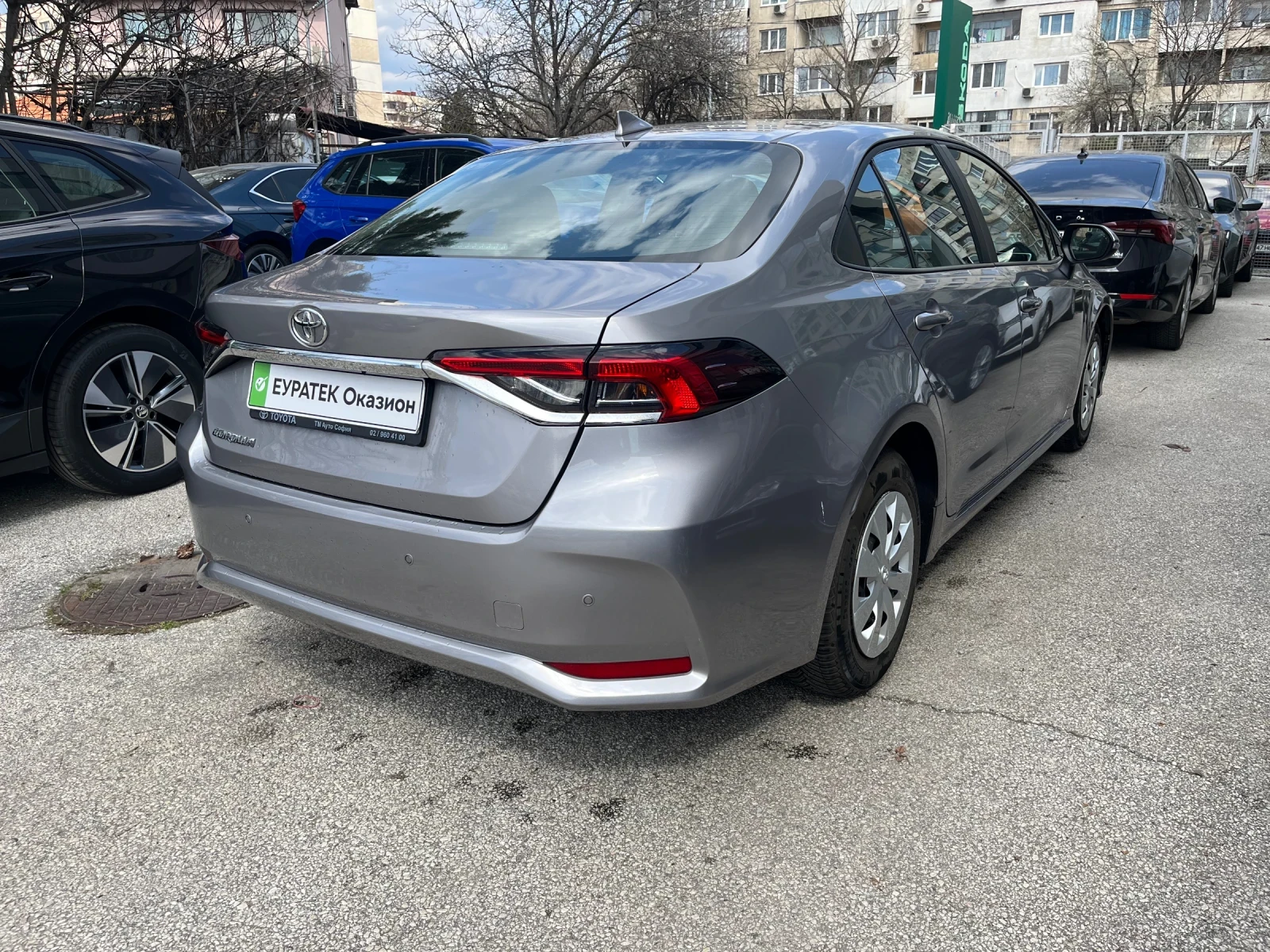 Toyota Corolla 1.6 I, снимка 3 - Автомобили и джипове - 53983895