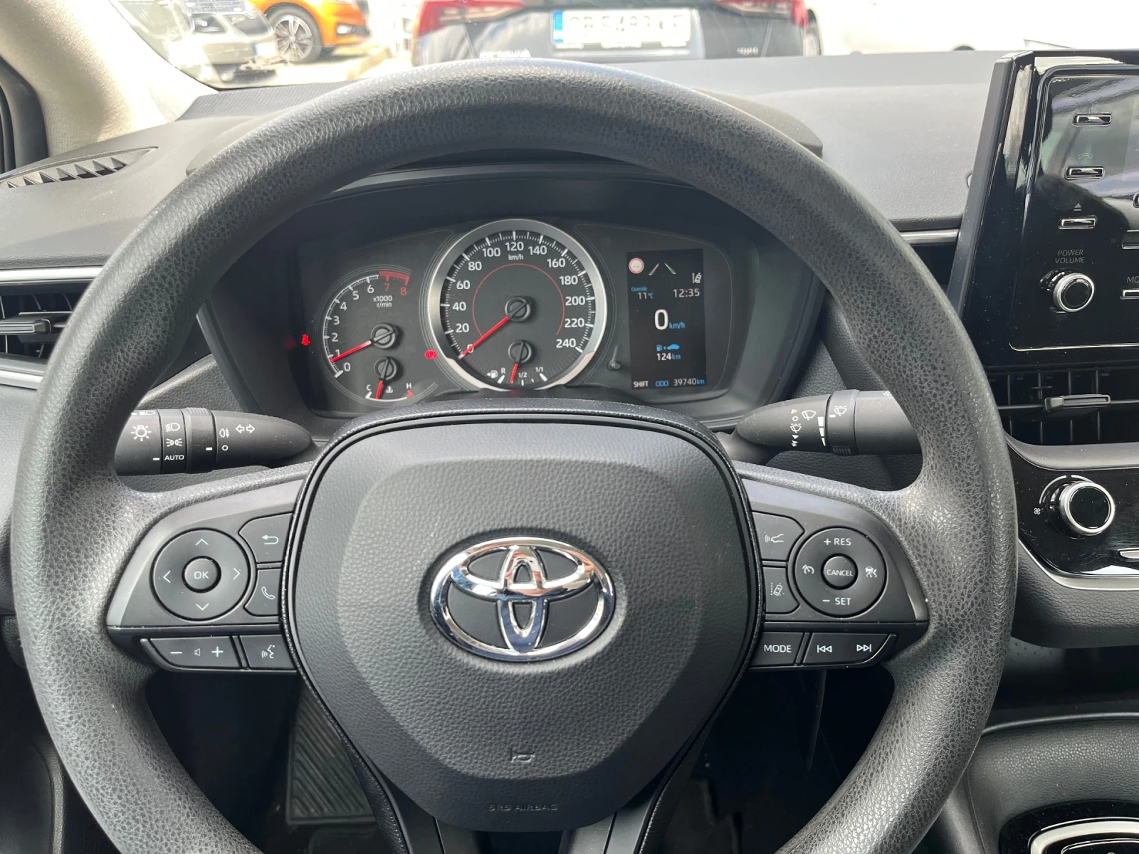 Toyota Corolla 1.6 I, снимка 10 - Автомобили и джипове - 53983895