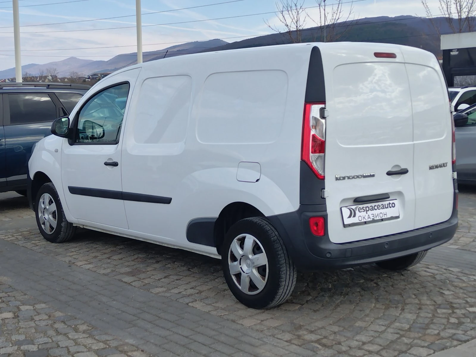 Renault Kangoo MAXI 1.5dCi/95к.с., снимка 4 - Автомобили и джипове - 53995550
