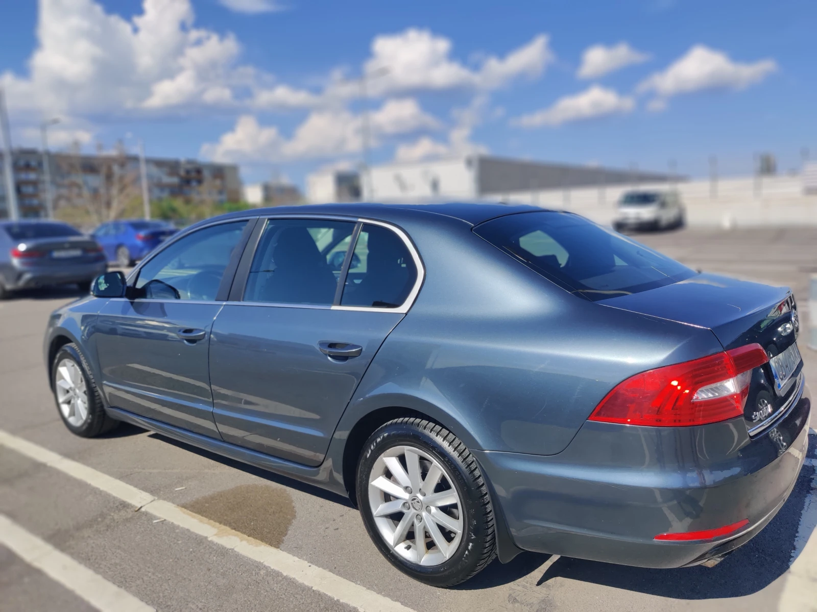 Skoda Superb 2.OTDI, 170HP, 4X4, 6DSG, снимка 3 - Автомобили и джипове - 54258607