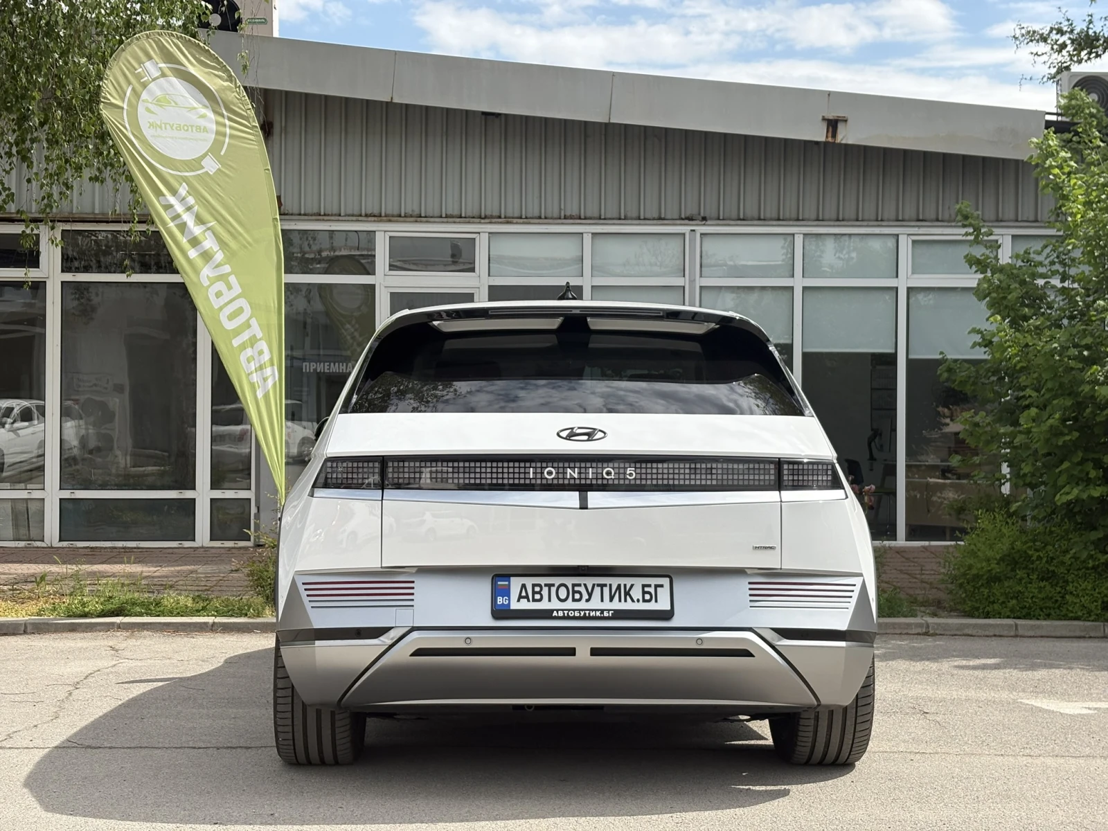 Hyundai Ioniq 5 НАЛИЧНА/77.4KWh/AWD/UNIQ/360/PAN/HEAD-UP/, снимка 5 - Автомобили и джипове - 54356323