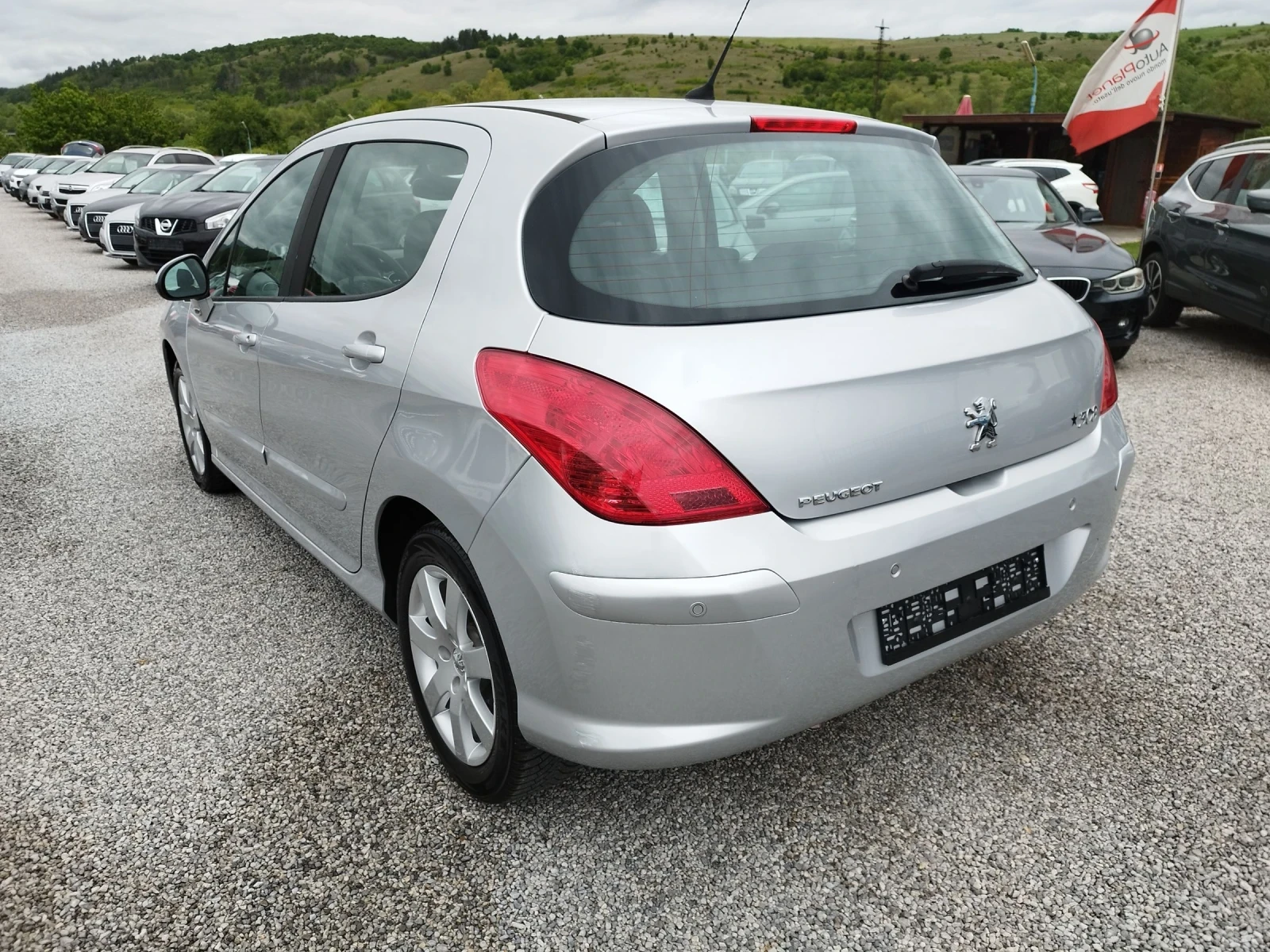 Peugeot 308 1.6HDI АВТОМАТ, снимка 3 - Автомобили и джипове - 54598656