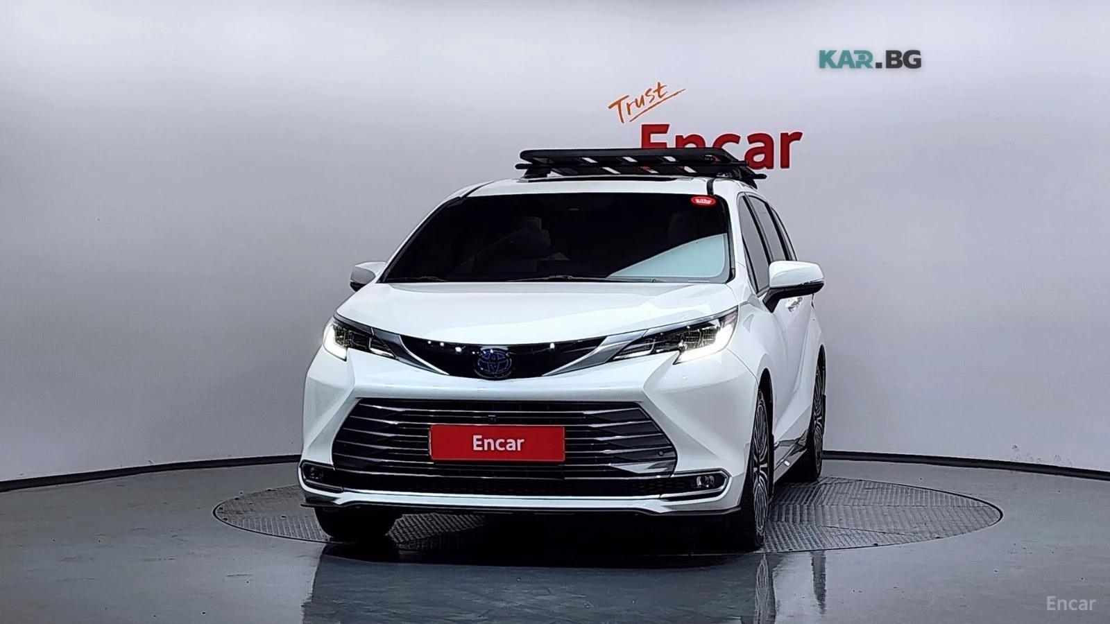 Toyota Sienna 2.5 HYBRID/360/ПОДГРЕВ/ОБДУХВАНЕ, снимка 2 - Автомобили и джипове - 54902520