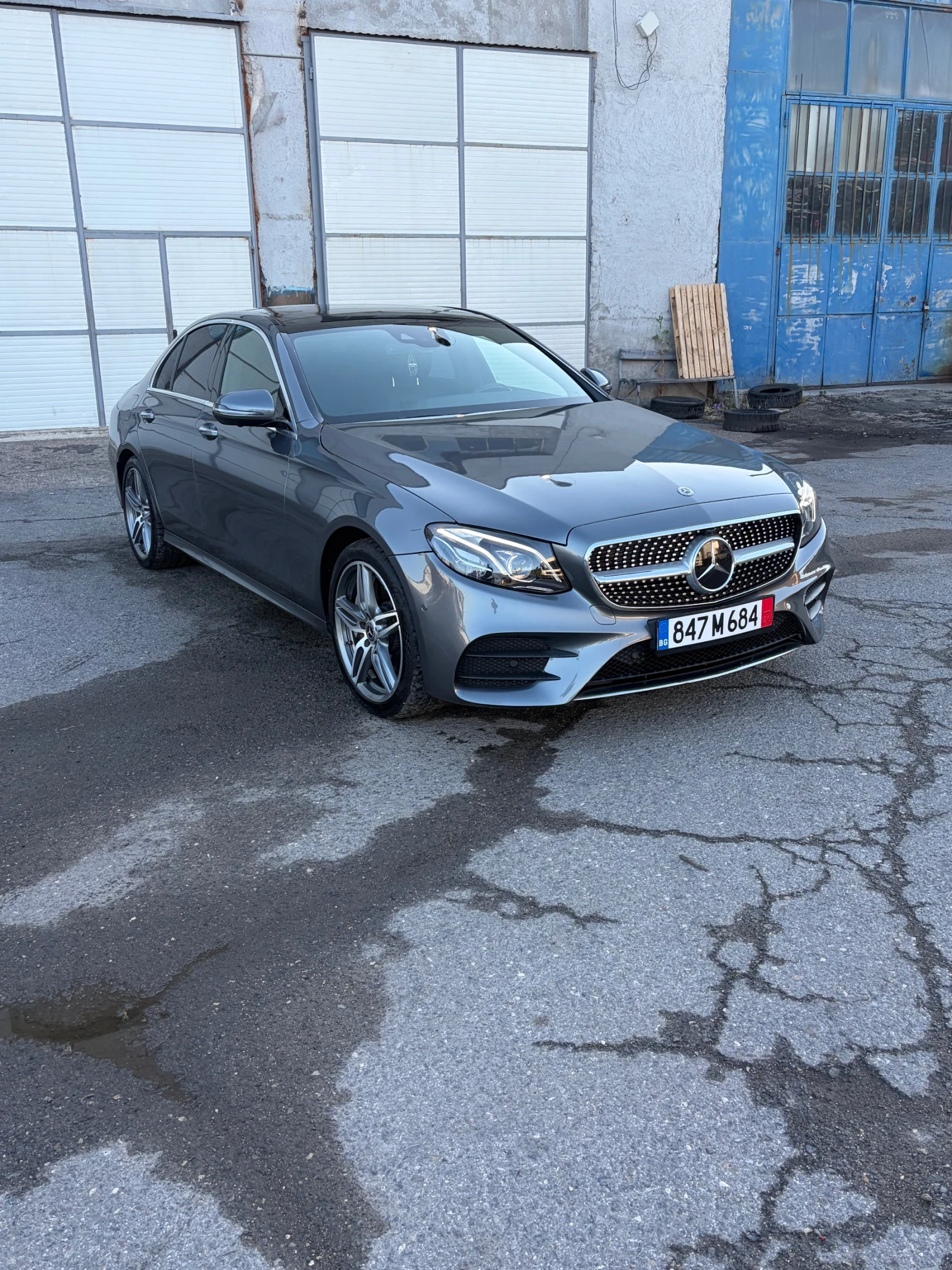 Mercedes-Benz E 350 4MATIC AMG Line Pano BURMASTER , снимка 4 - Автомобили и джипове - 54913055